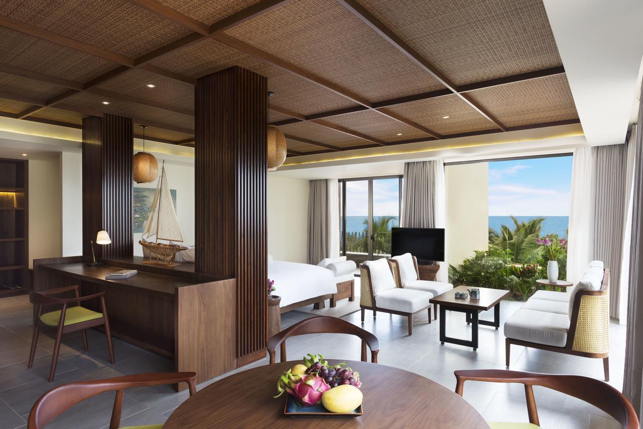 Moonrise Suite,718386127:JPEG